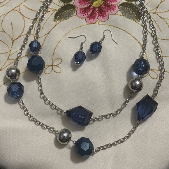 💙Chunky Blue and Silver Statement necklace and earring set - Picture 1 of 1